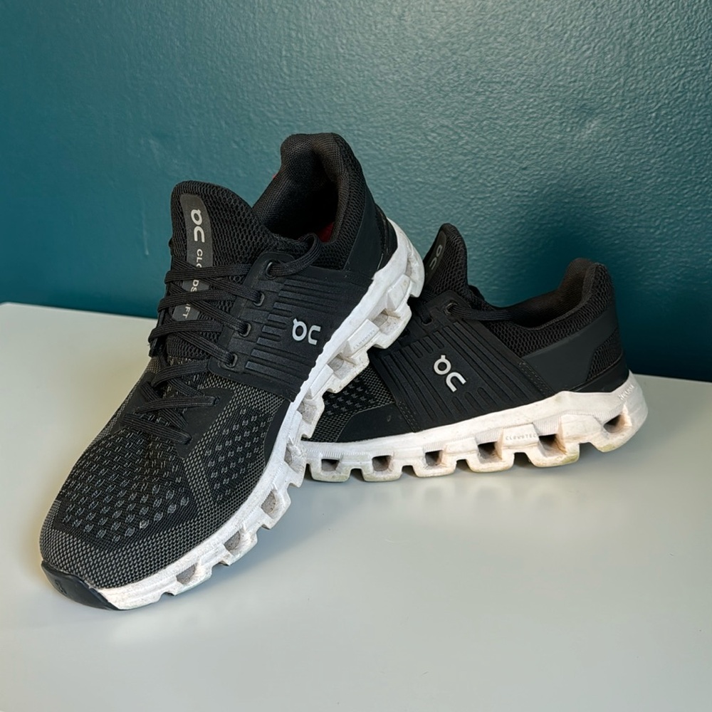 On Cloudswift women’s size 7.5